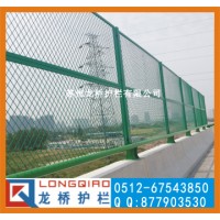 江苏框架护栏 江苏公路防抛隔离网 浸塑绿色钢板网围栏 龙桥